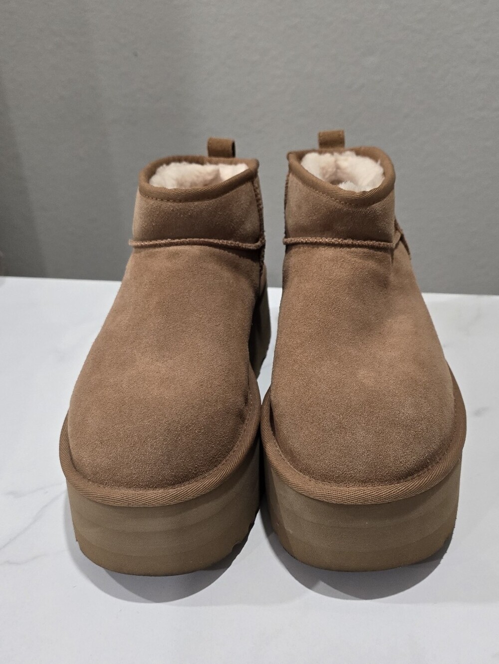 UGG Classic Ultra Mini Platform Women's Boots Shoes Chestnut Sz 10